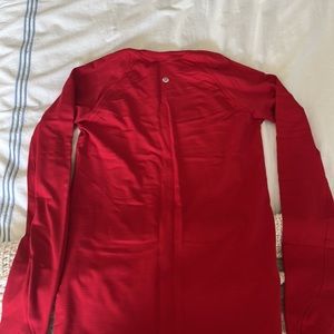RED LULULEMON LONGSLEEVE